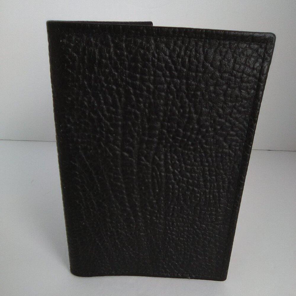 Men's Pebbled Grain Faux Leather Wallet Color Black